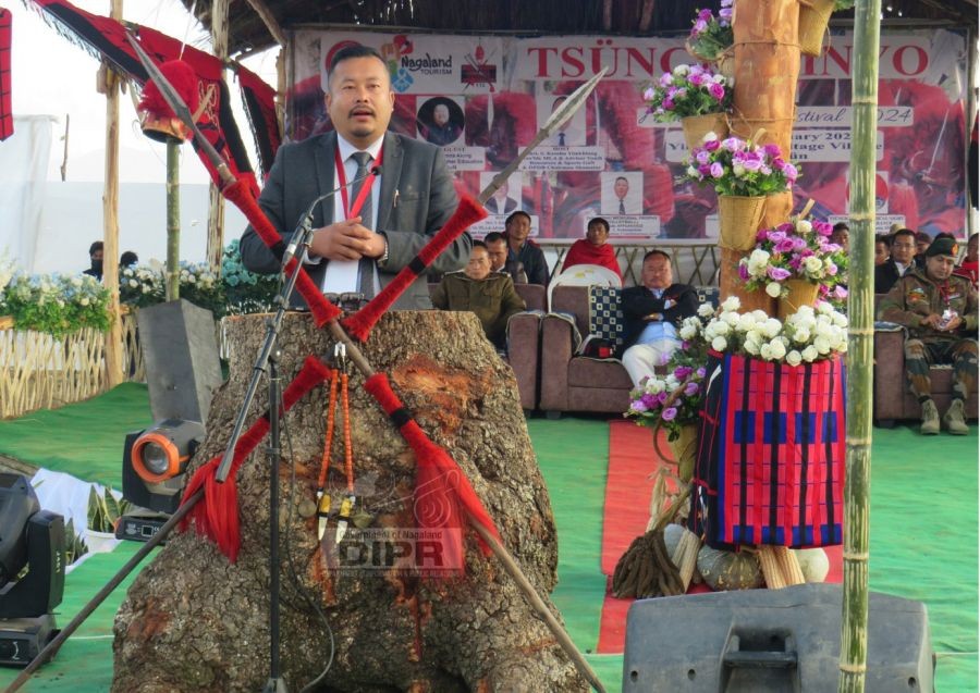 MLA & Chairman, DPDB Tuensang Imtichoba addressing the Tsüngkamnyu Festival of the Yimkhiung Naga at Yimkhiung Heritage Village Mündün on January 17. (DIPR Photo)